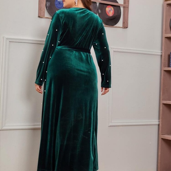 Plus Size Velvet Pearl Front Belted Formal Dress - Picture 4 of 16